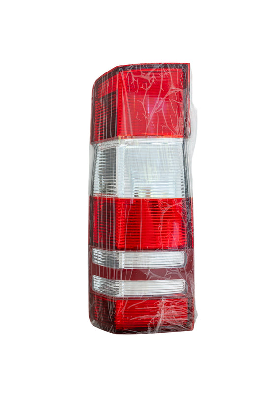 Plastico faro trasero. A9068200264